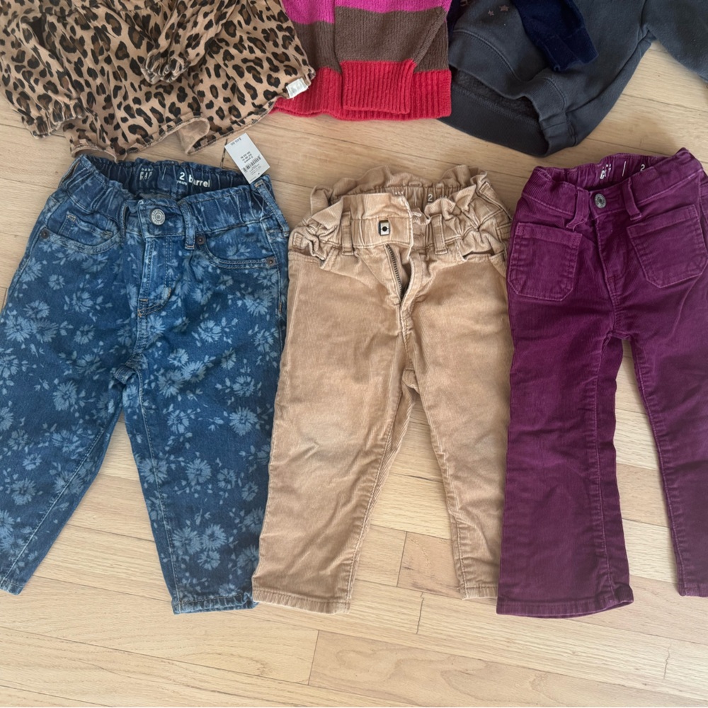 GAP 2T Winter Lot - 3 pants, 4 tops